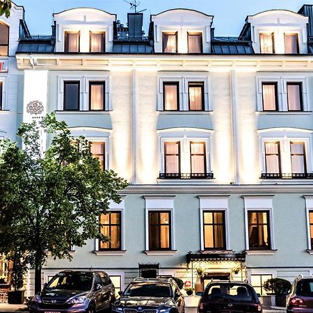 Hotel Pod Zlota Roza キェルツェ エクステリア 写真
