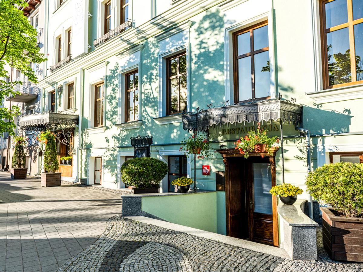 Hotel Pod Zlota Roza キェルツェ エクステリア 写真